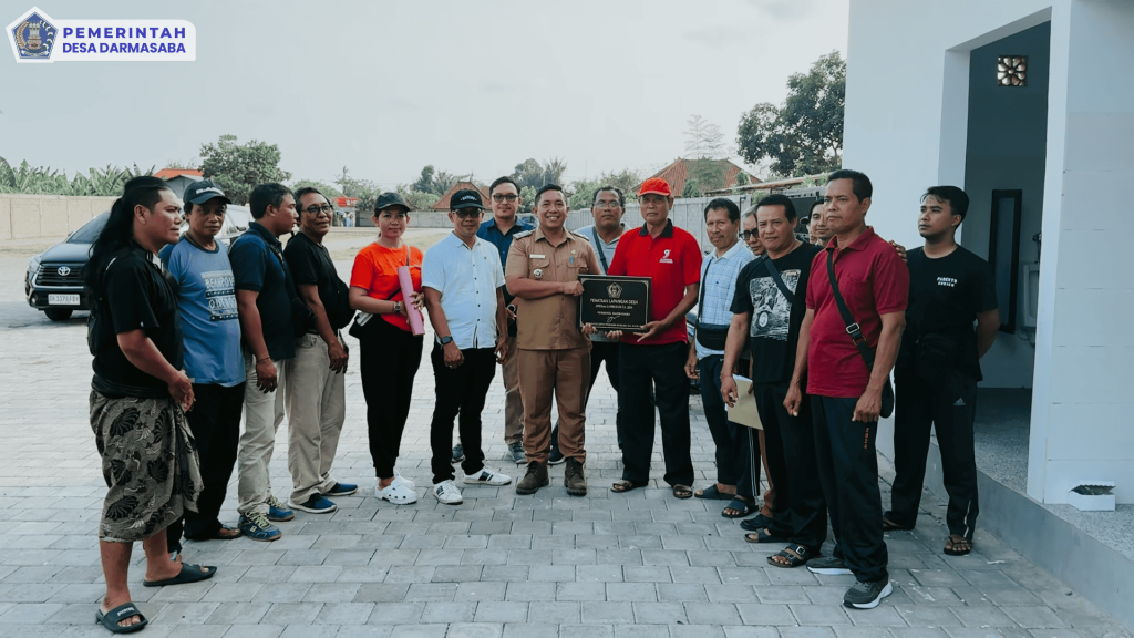 SERAH TERIMA KEGIATAN PENATAAN LAPANGAN DESA